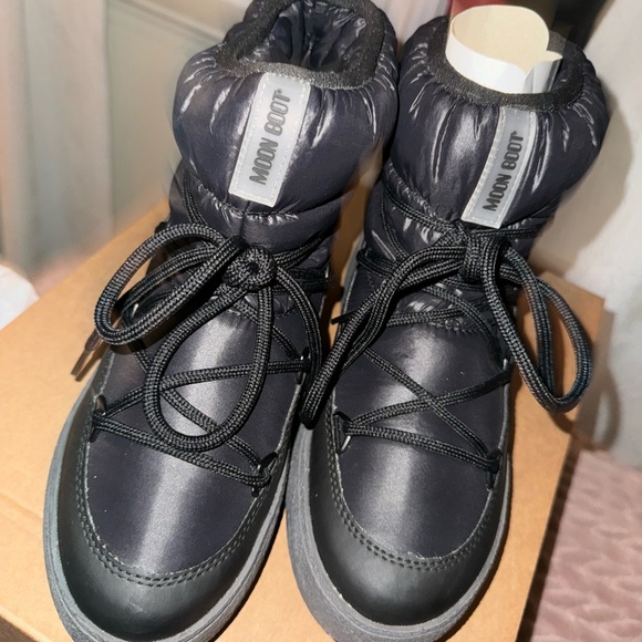 Moon Boot LTRACK LOW BLACK NYLON BOOTS - Picture 6 of 9